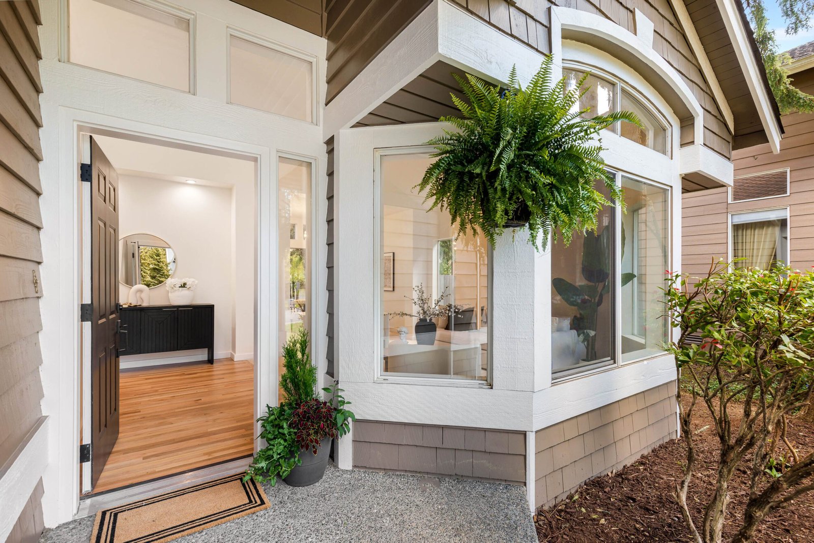 Read more about the article Top 10 Real Estate Agents in Bothell, WA: Reviews, Sales Data, and How to Choose the Best for Selling Your Home